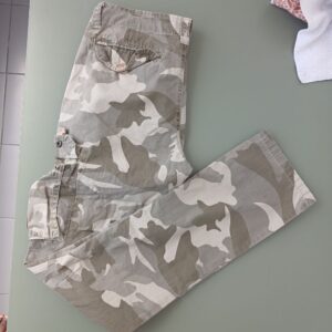 Calça cargo camuflado 46